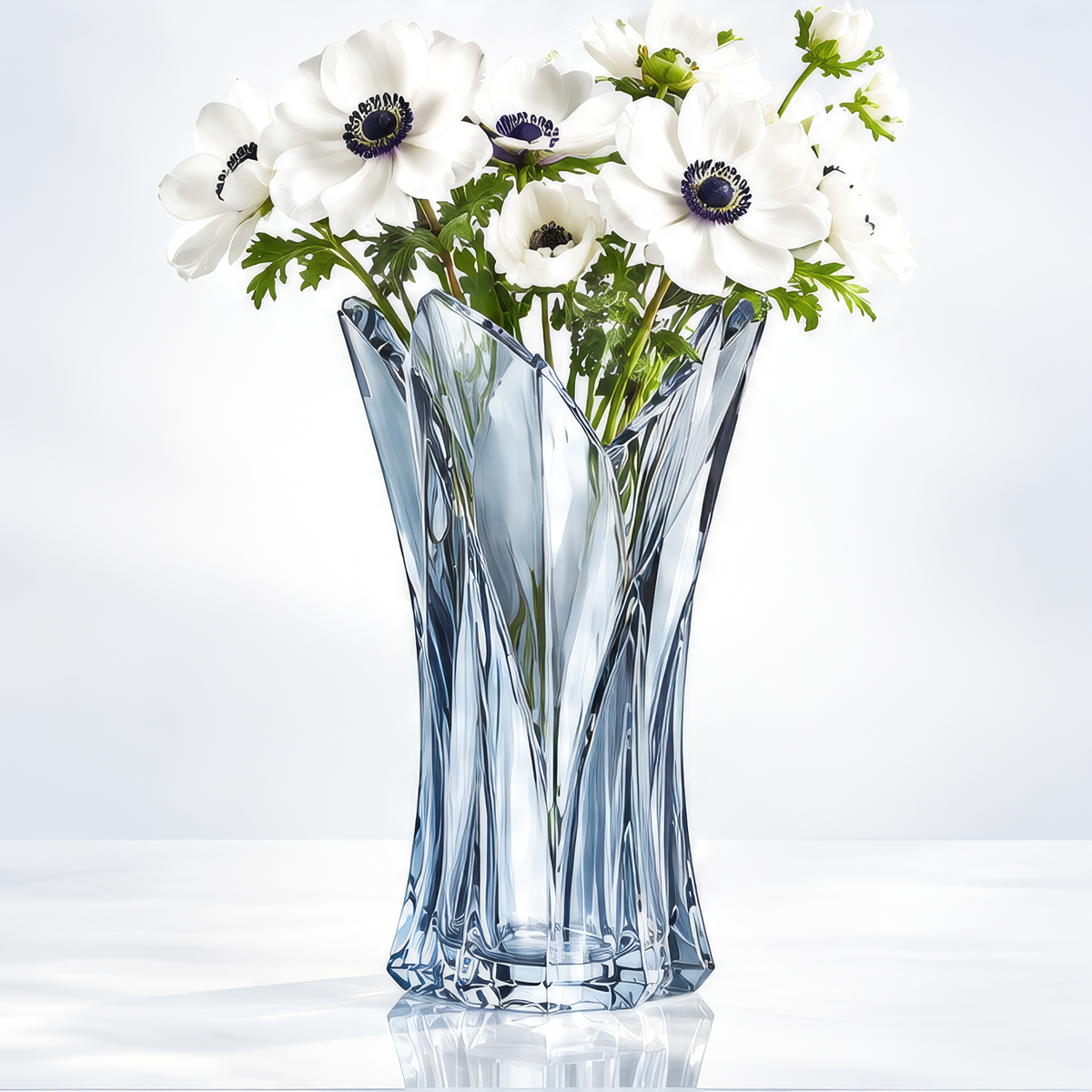 VELOQIAO Glacier Blue Petal Crown Vase - product shot
